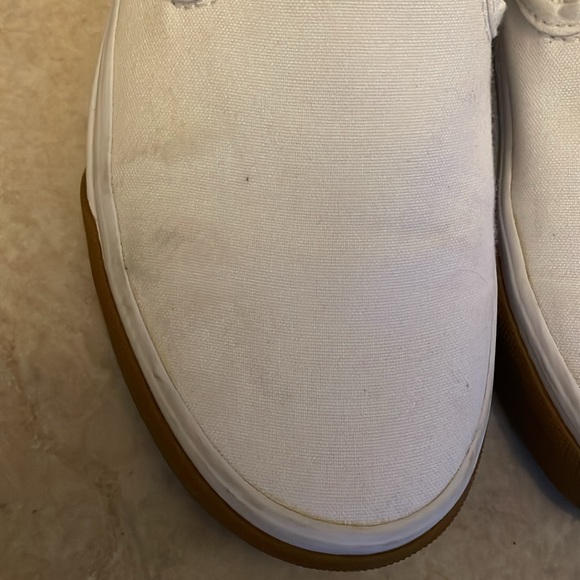 Vans - Picture 2 of 13